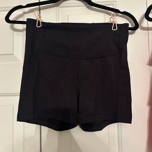 Athleta Ultimate Shortie Biker Shorts - S